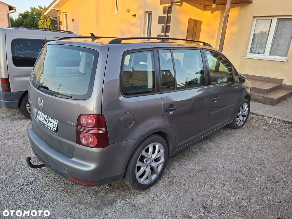 Volkswagen Touran 1.9 TDI Conceptline - 4