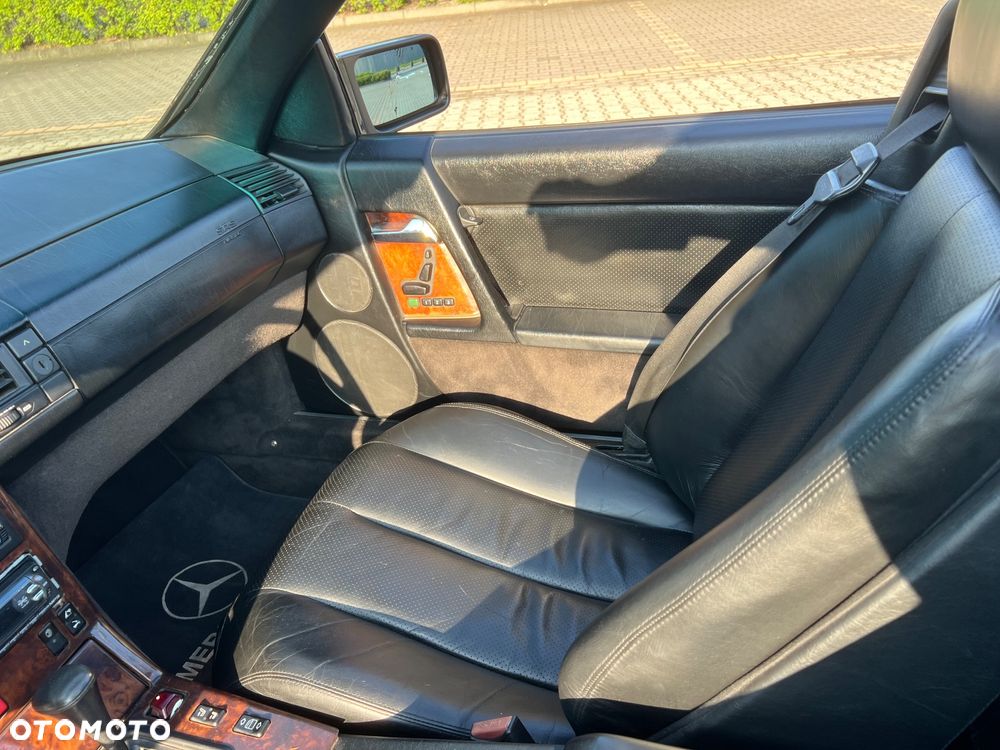 Mercedes-Benz SL - 24