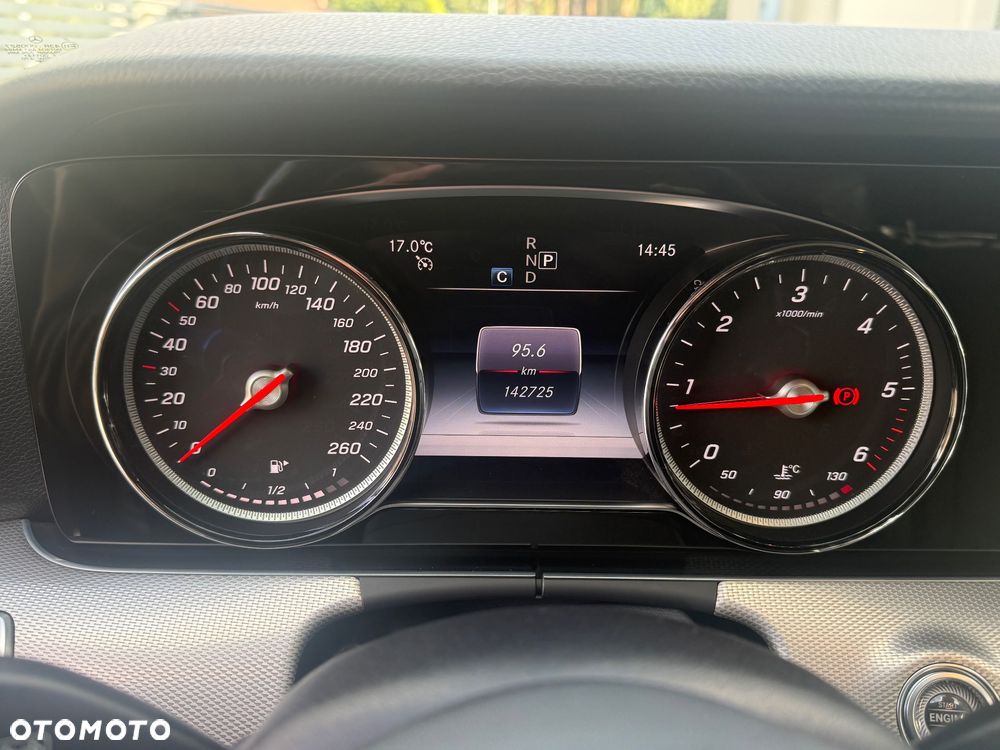 Mercedes-Benz Klasa E 220 d 4-Matic 9G-TRONIC - 11
