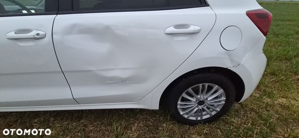 Kia Rio - 8
