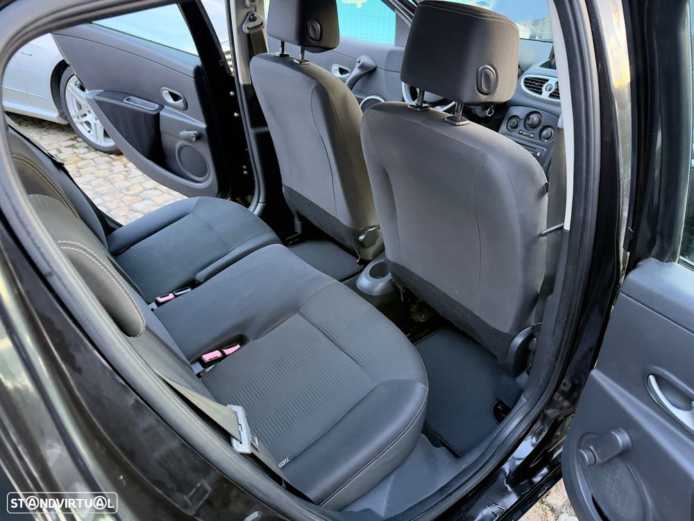 Renault Clio 1.2 16V Dynamique S - 45