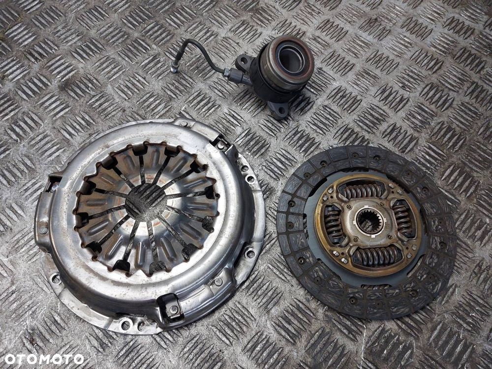 SPRZĘGŁO TARCZA + DOCISK + ŁOŻYSKO TOYOTA YARIS II 1.33 16V ID: 236453 - 1