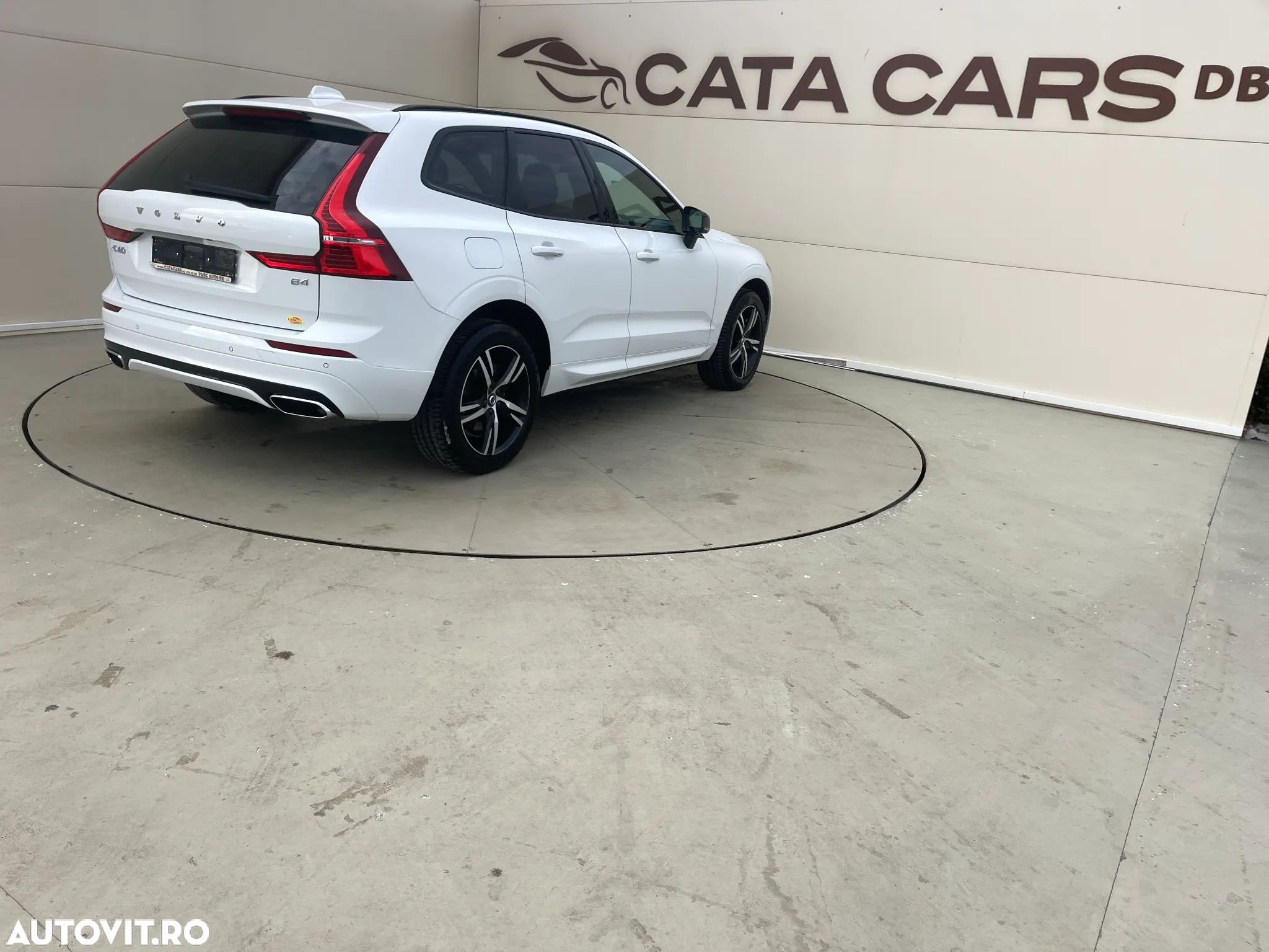 Volvo XC 60 B4 MHEV R-Design - 14