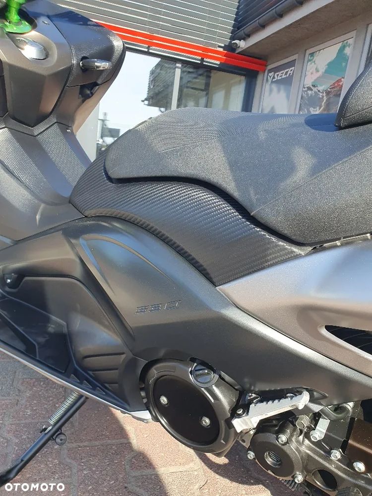Yamaha Tmax - 14