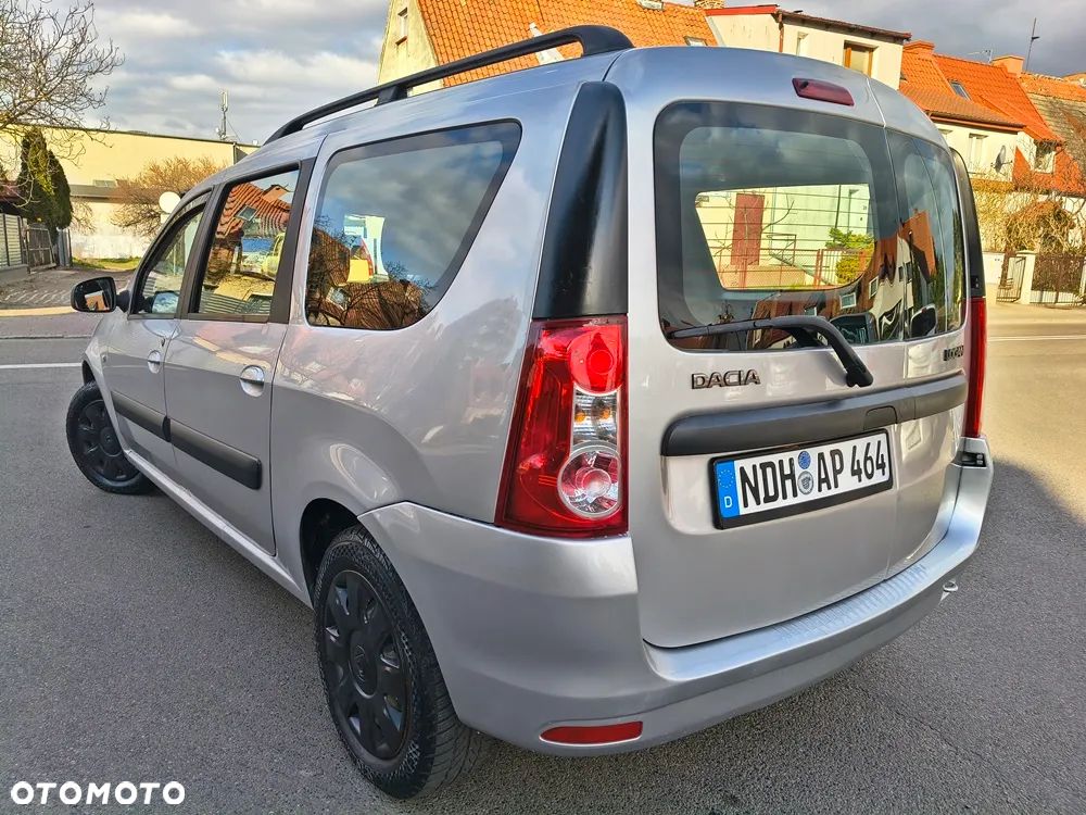 Dacia Logan 1.6 16V Laureate - 6