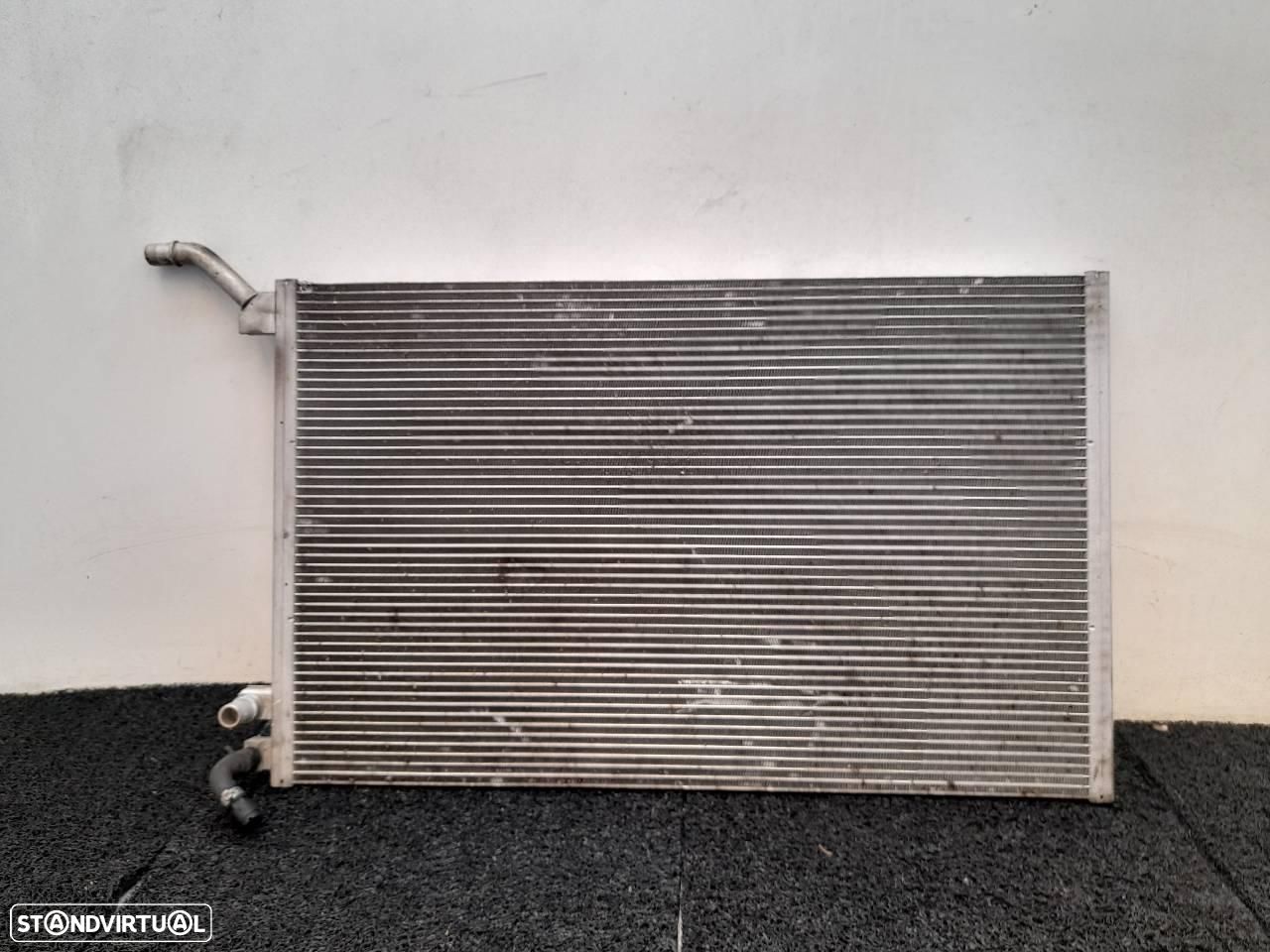 RADIADOR DE ÁGUA JAGUAR XE - 1