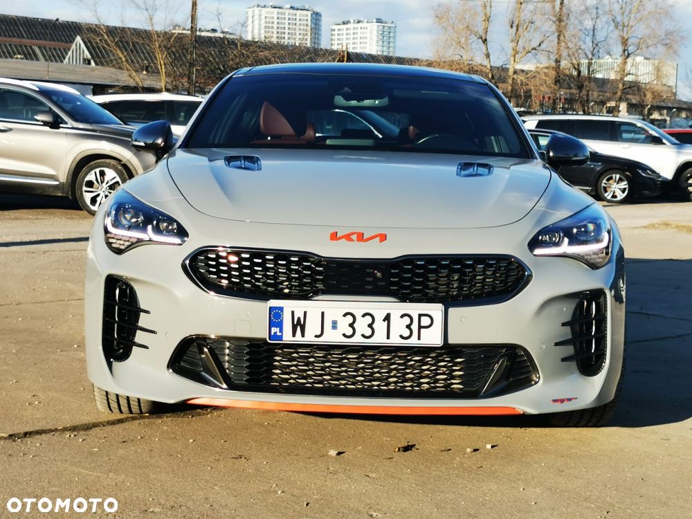 Kia Stinger - 2