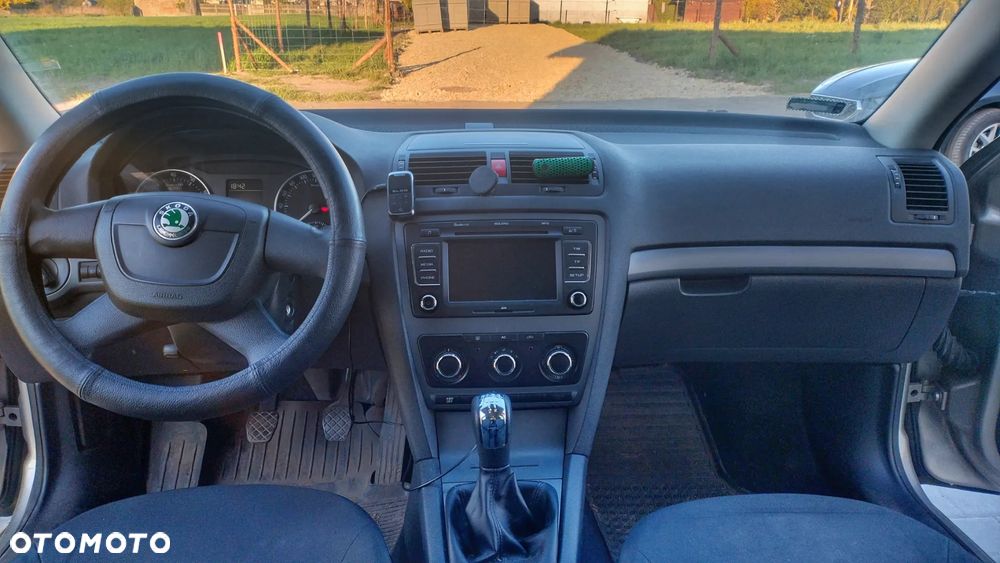 Skoda Octavia 1.6 Tour - 7