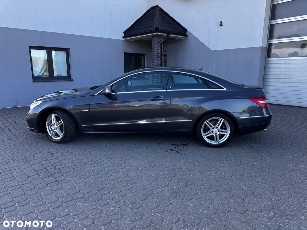 Mercedes-Benz Klasa E - 9