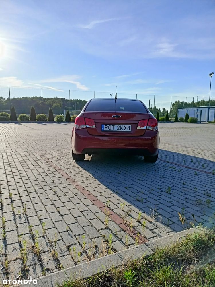 Chevrolet Cruze ver-2-0-lt - 3