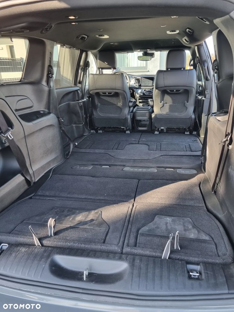 Chrysler Pacifica - 25