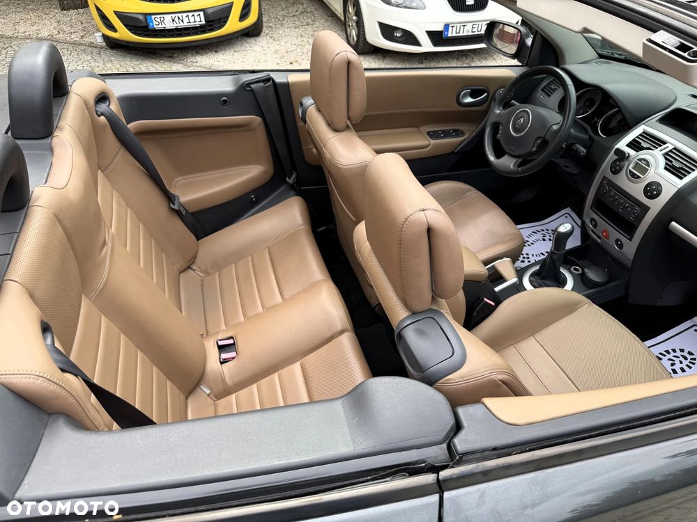 Renault Megane 1.6 Privilege - 24