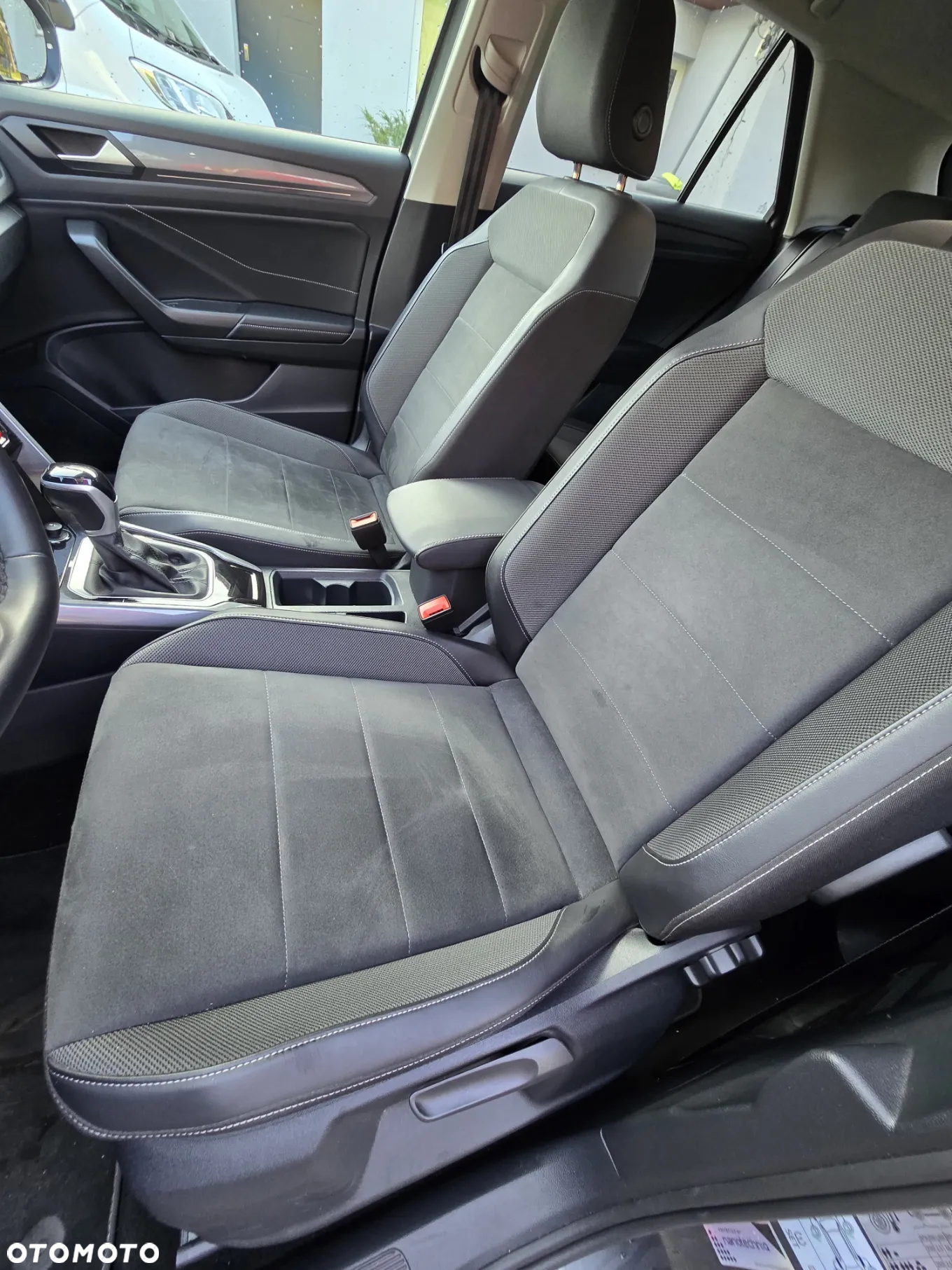 Volkswagen T-Roc 1.5 TSI Style DSG - 29