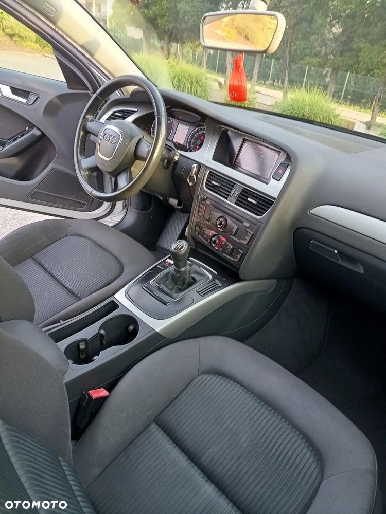Audi A4 Avant - 13