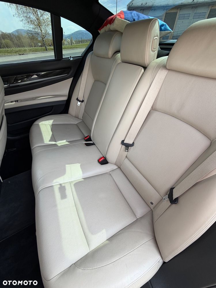 BMW Seria 7 740d xDrive - 30