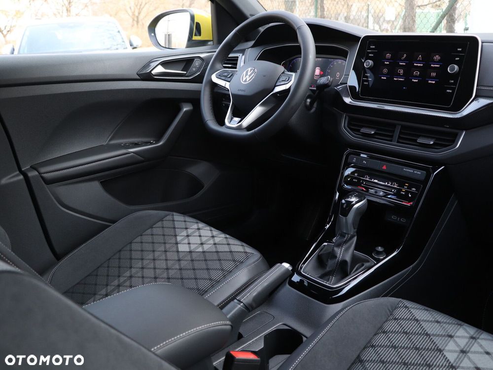 Volkswagen T-Cross - 16