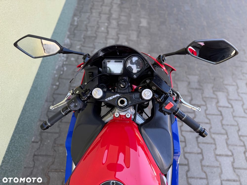 Honda CBR - 18