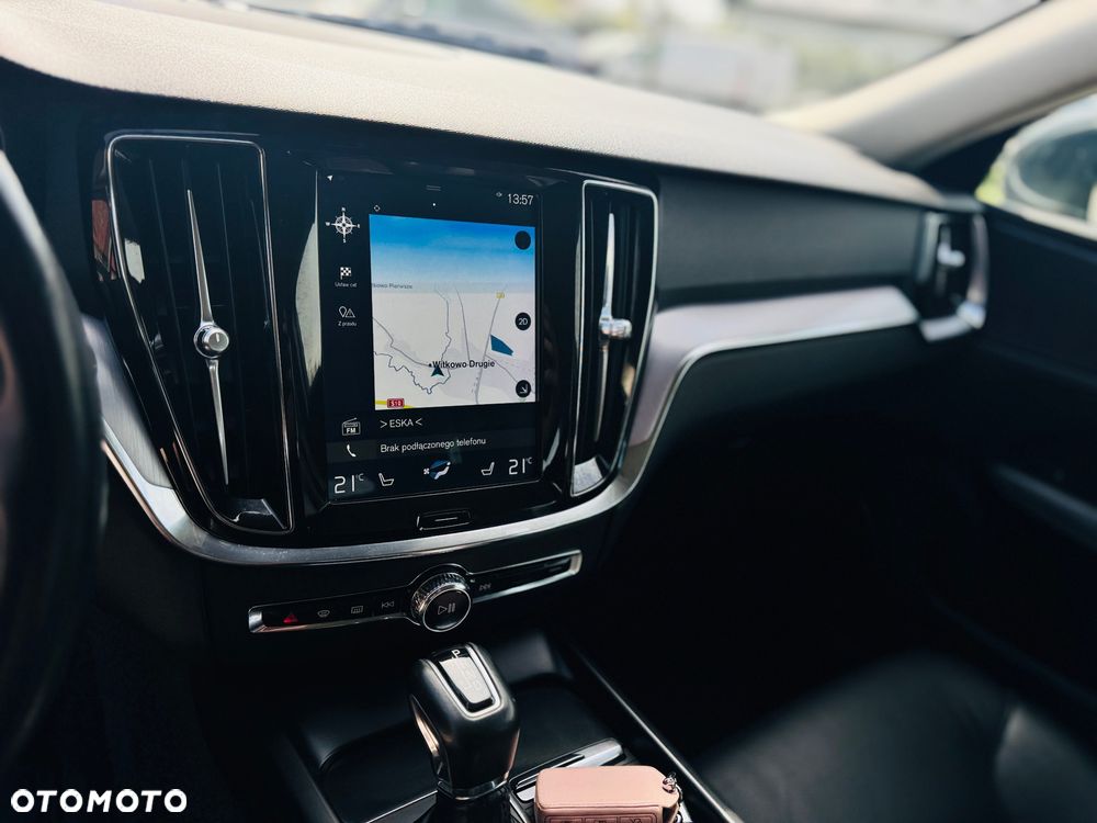 Volvo V60 D3 Momentum Pro - 23