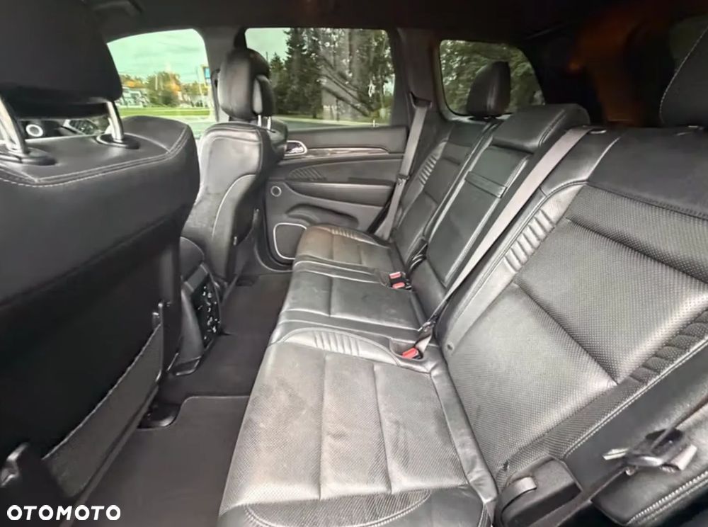 Jeep Grand Cherokee - 12