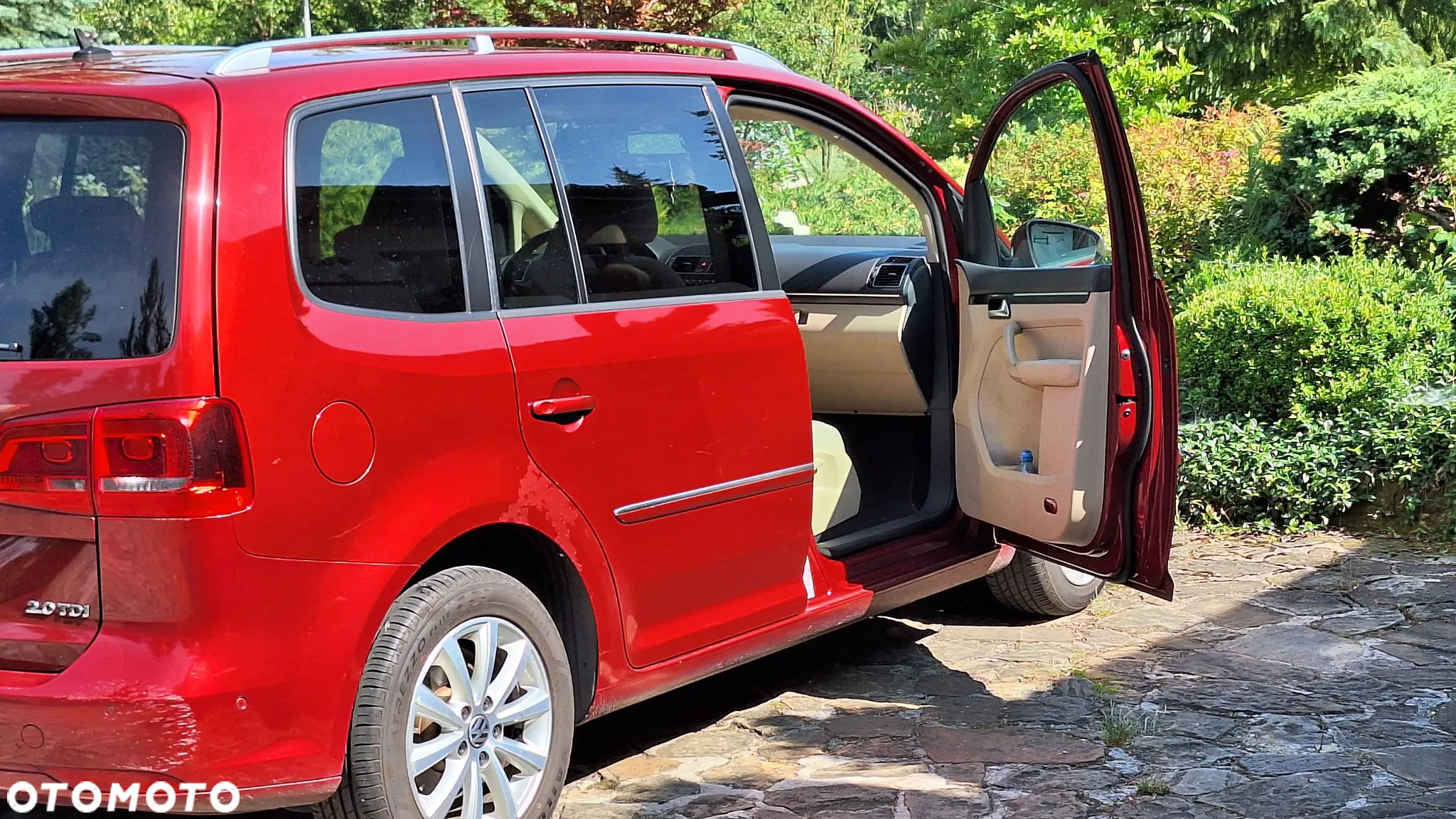 Volkswagen Touran 2.0 TDI DPF Highline - 3