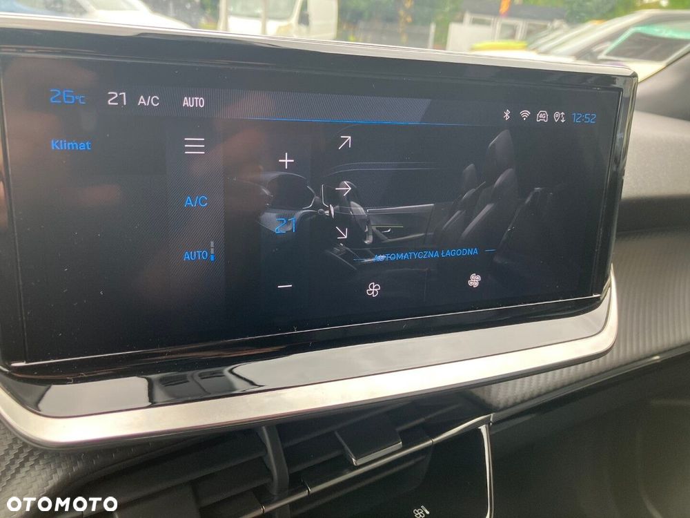 Peugeot 2008 1.2 PureTech Allure S&S EAT8 - 22