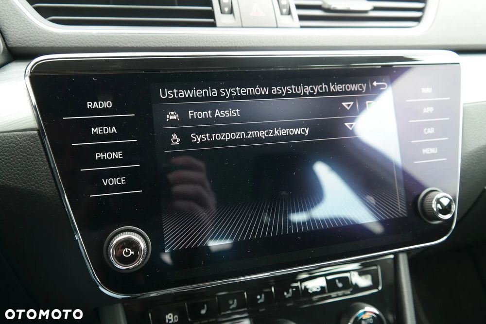 Skoda Superb 2.0 TSI Ambition DSG - 26