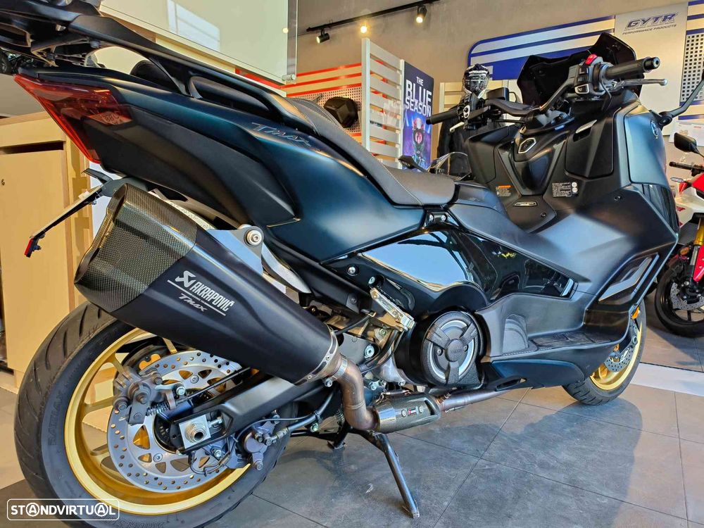 Yamaha TMAX TechMax - 4