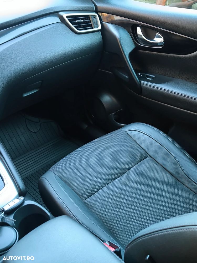 Nissan Qashqai 1.6 DCI Xtronic TEKNA - 19