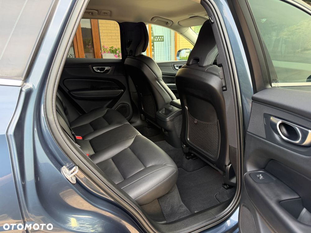 Volvo XC 60 B4 D AWD Inscription - 22