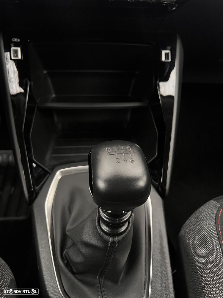 Peugeot 2008 BlueHDi 110 Active Pack - 13