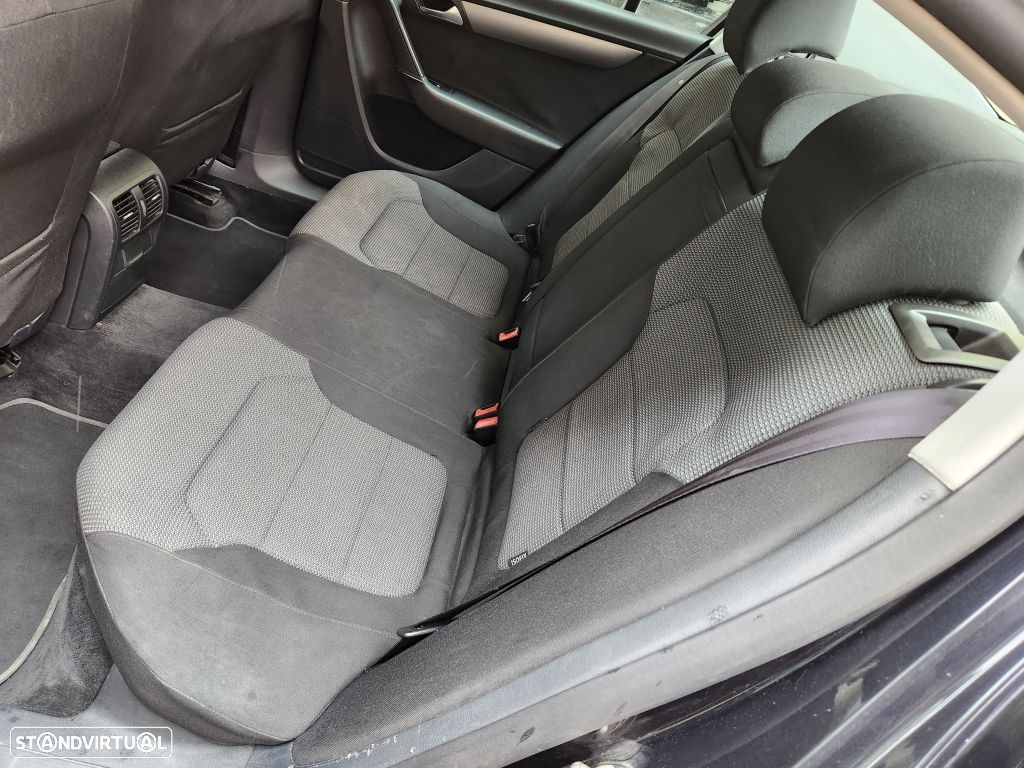 VW Passat 1.6 TDI BlueMotion - 11