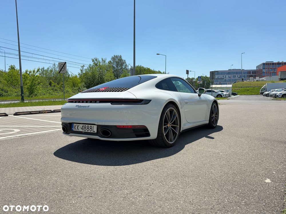 Porsche 911 Carrera 4 PDK - 6