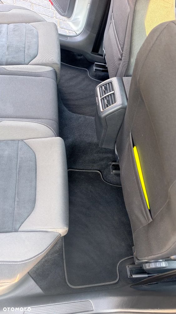 Volkswagen Golf - 16