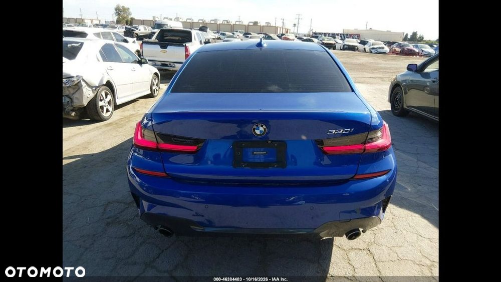 BMW Seria 3 330i M Sport - 6