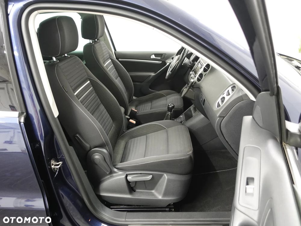 Volkswagen Tiguan 2.0 TDI 4Mot Perfectline R-Style - 24