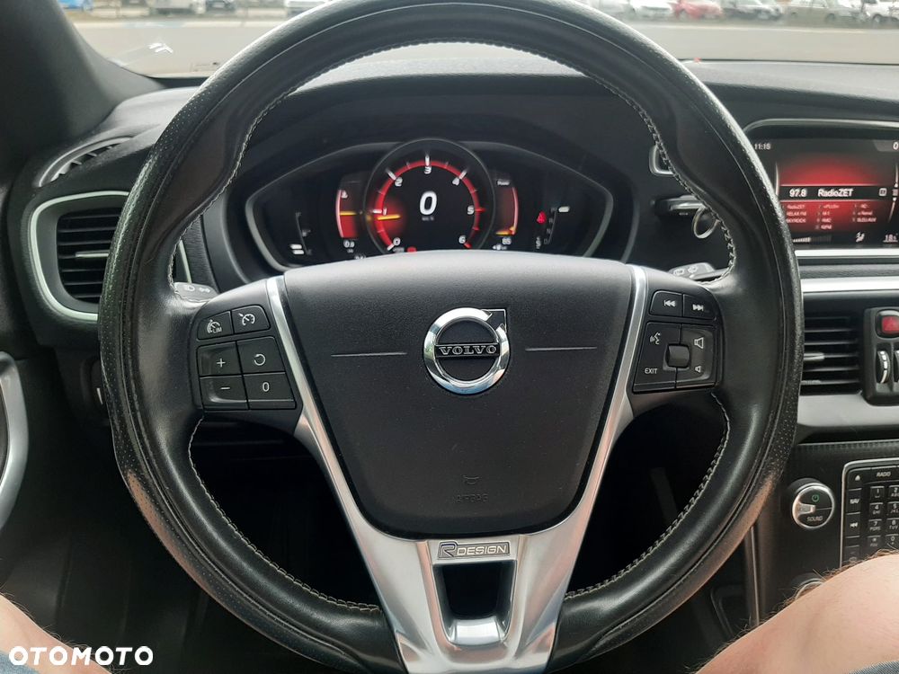 Volvo V40 D3 Geartronic RDesign - 15