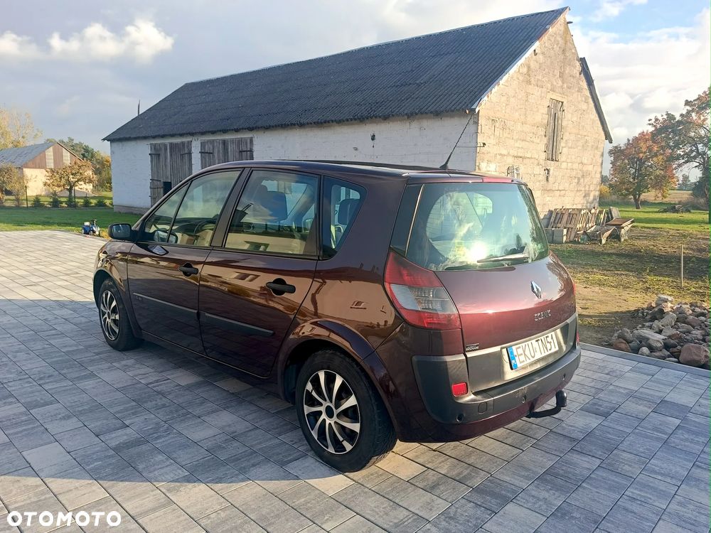 Renault Scenic - 11