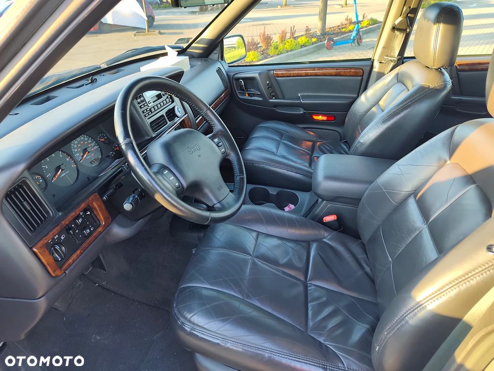Jeep Grand Cherokee - 9