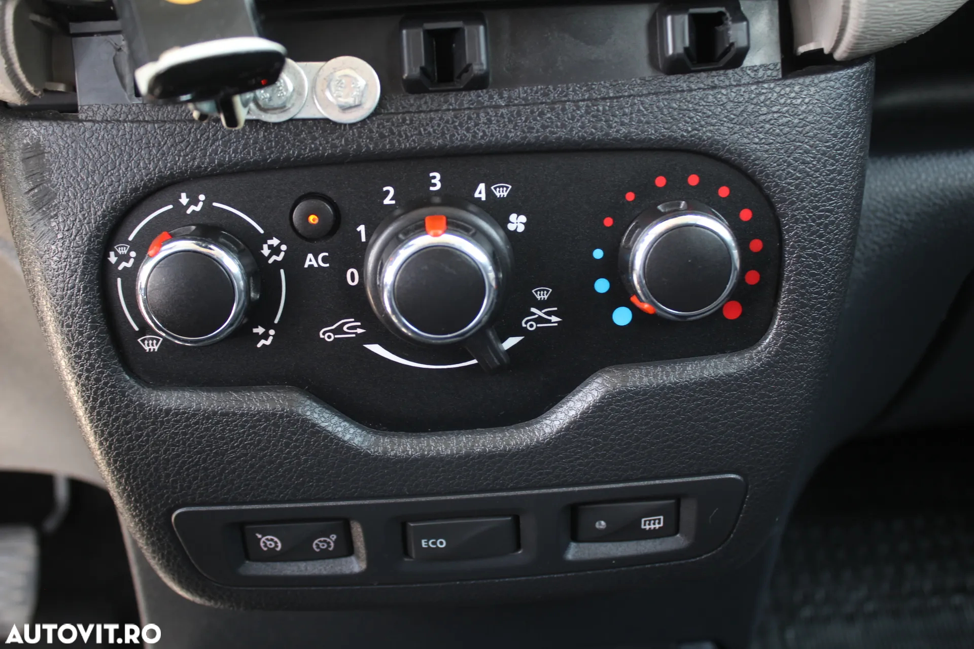 Dacia Lodgy dCi 110 Laureate - 11