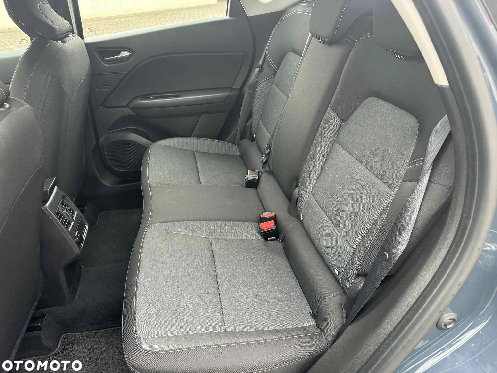 Renault Captur - 23