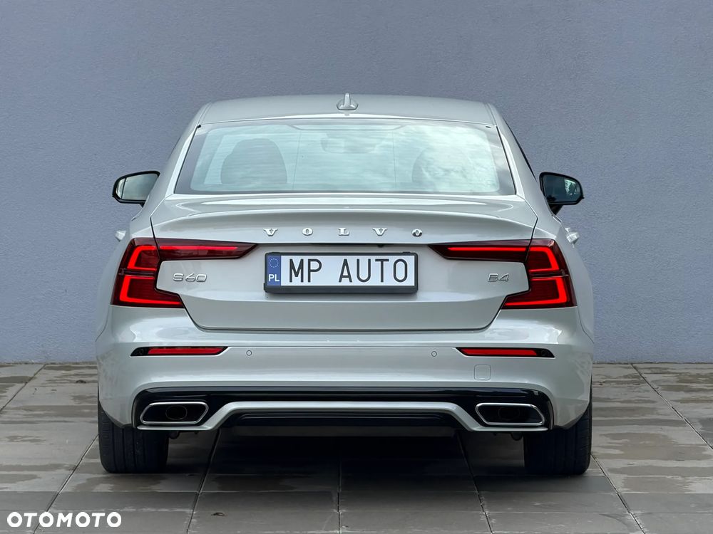 Volvo S60 B4 B R-Design - 5