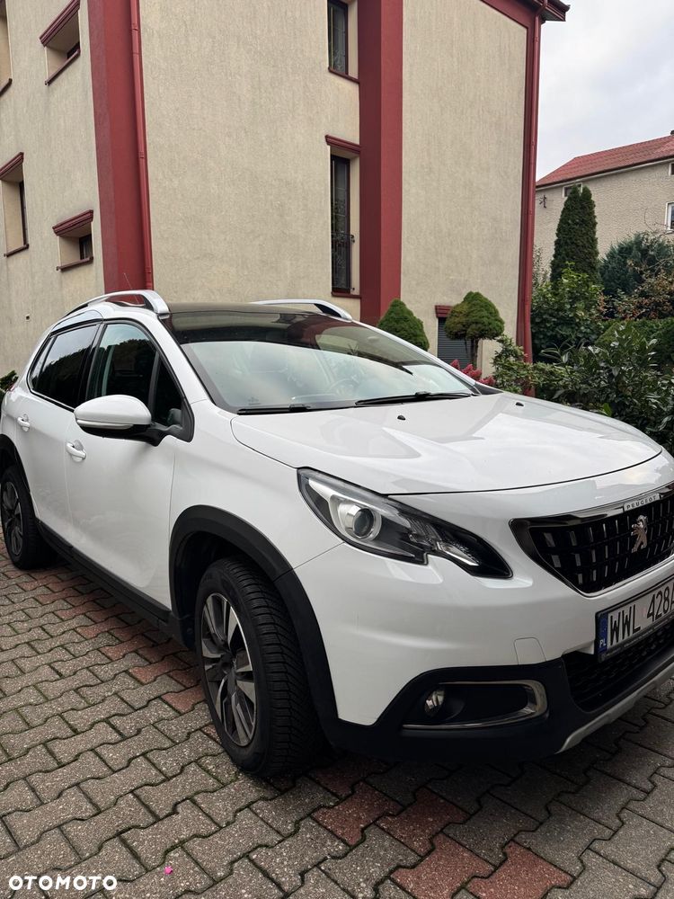 Peugeot 2008 1.2 Pure Tech Allure S&S - 6