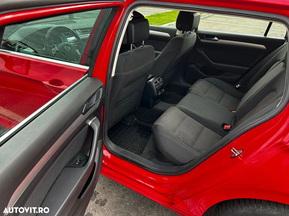Volkswagen Passat - 15