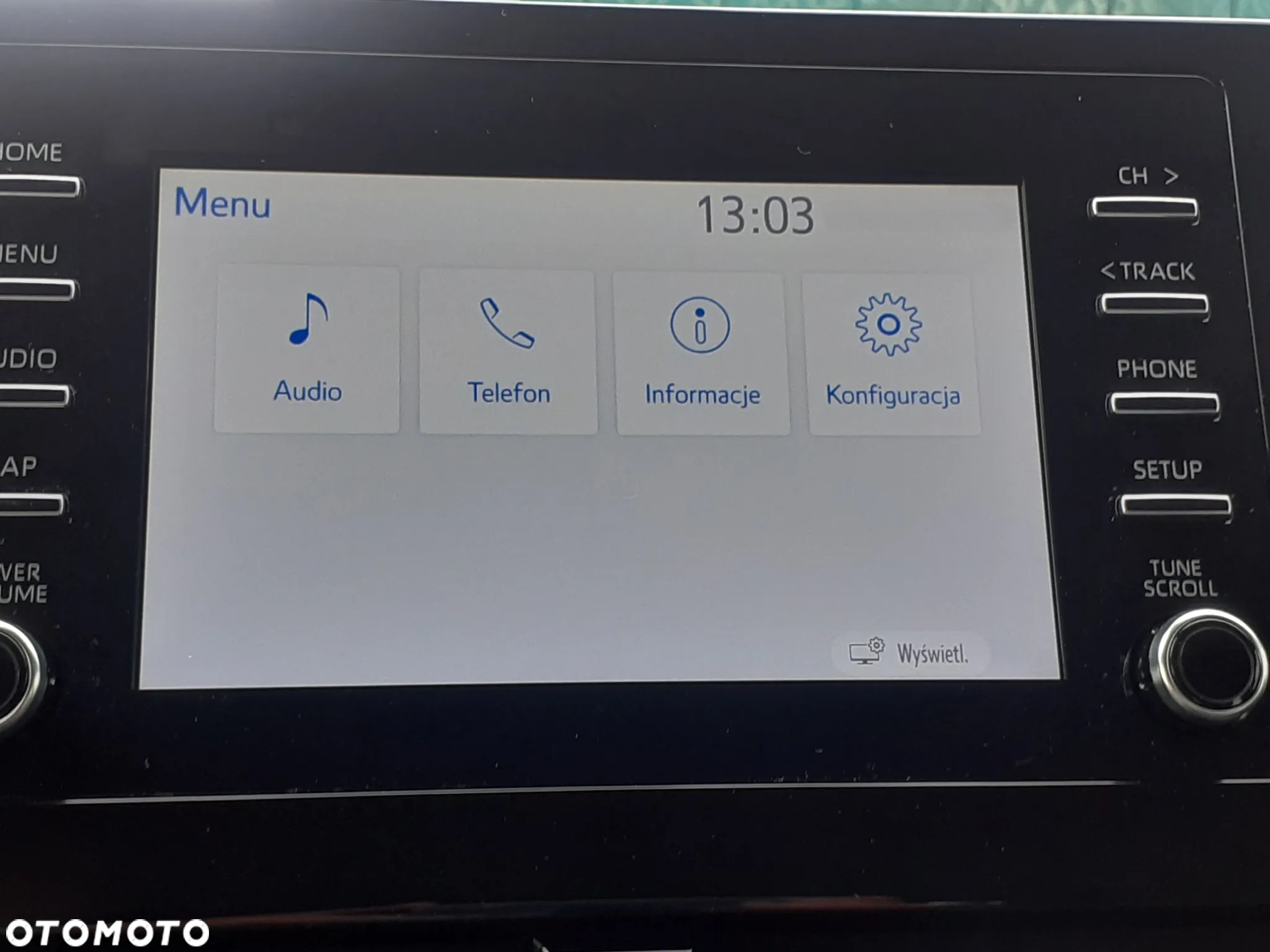 Toyota Camry - 17