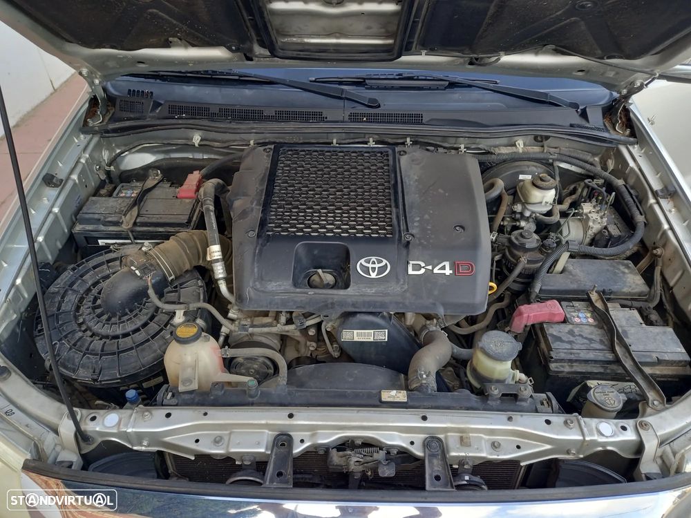 Toyota Hilux 2.5 D-4D 4WD CD CM PM+AC - 4