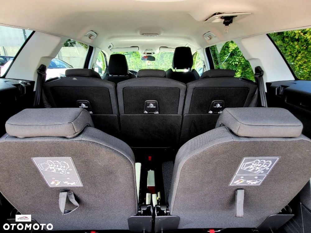 Peugeot 5008 - 22