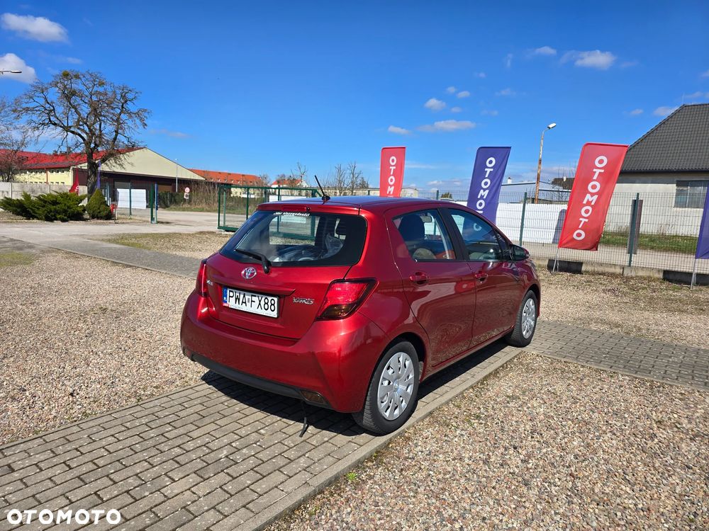 Toyota Yaris 1.33 Premium - 6