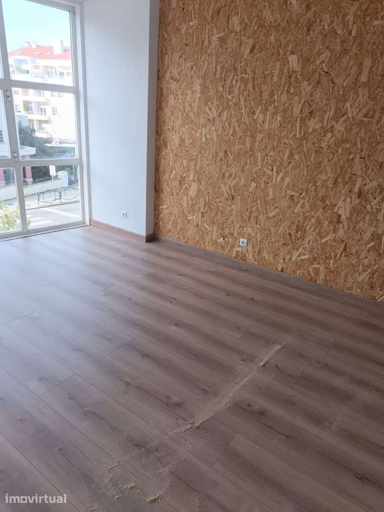Loja para arrendamento no centro de Torres Vedras - Grande imagem: 3/9
