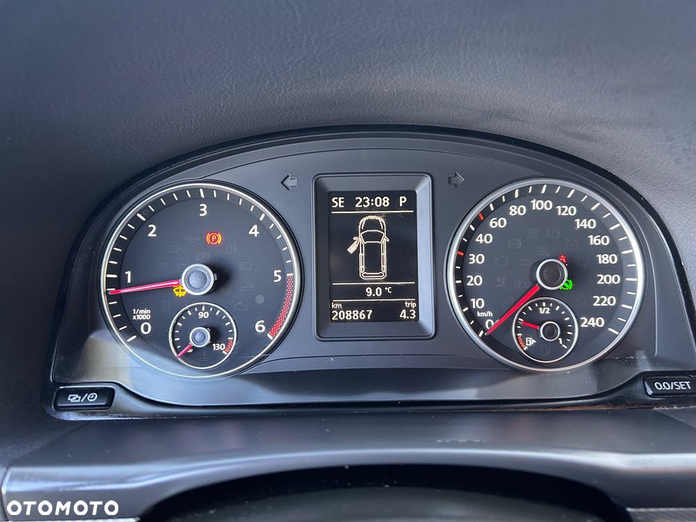 Volkswagen Touran 2.0 TDI DPF DSG Life - 23