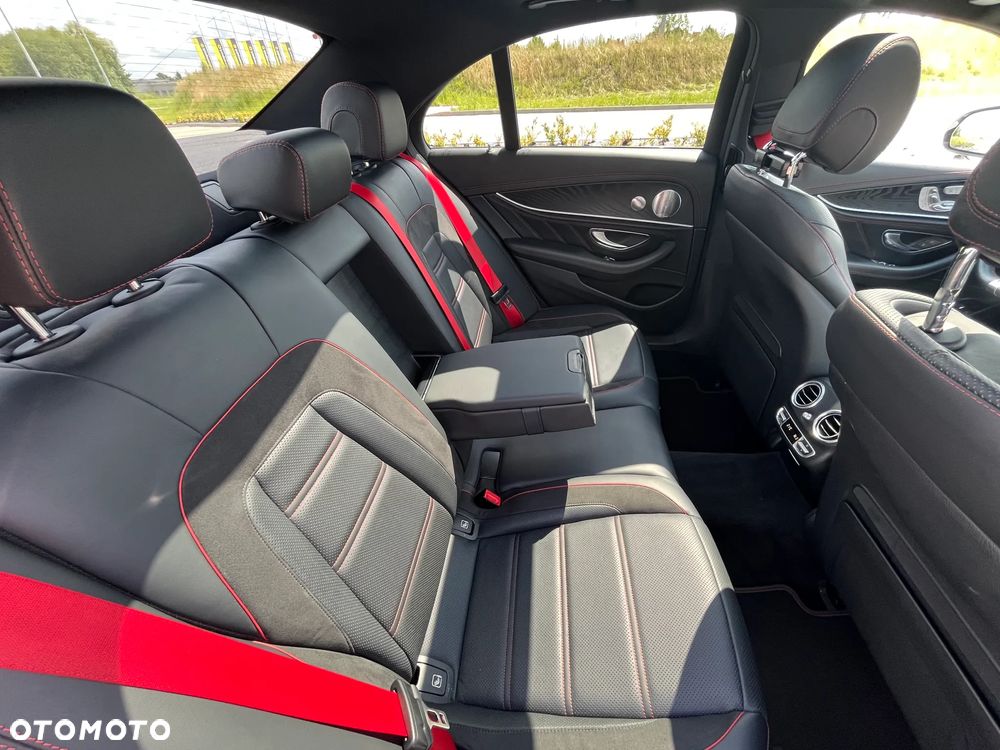 Mercedes-Benz Klasa E AMG 53 4-Matic+ - 11